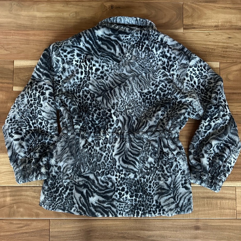 Johnny Was Smoke Leopard Faux Fur Jacket. Size Small - Picture 6 of 8